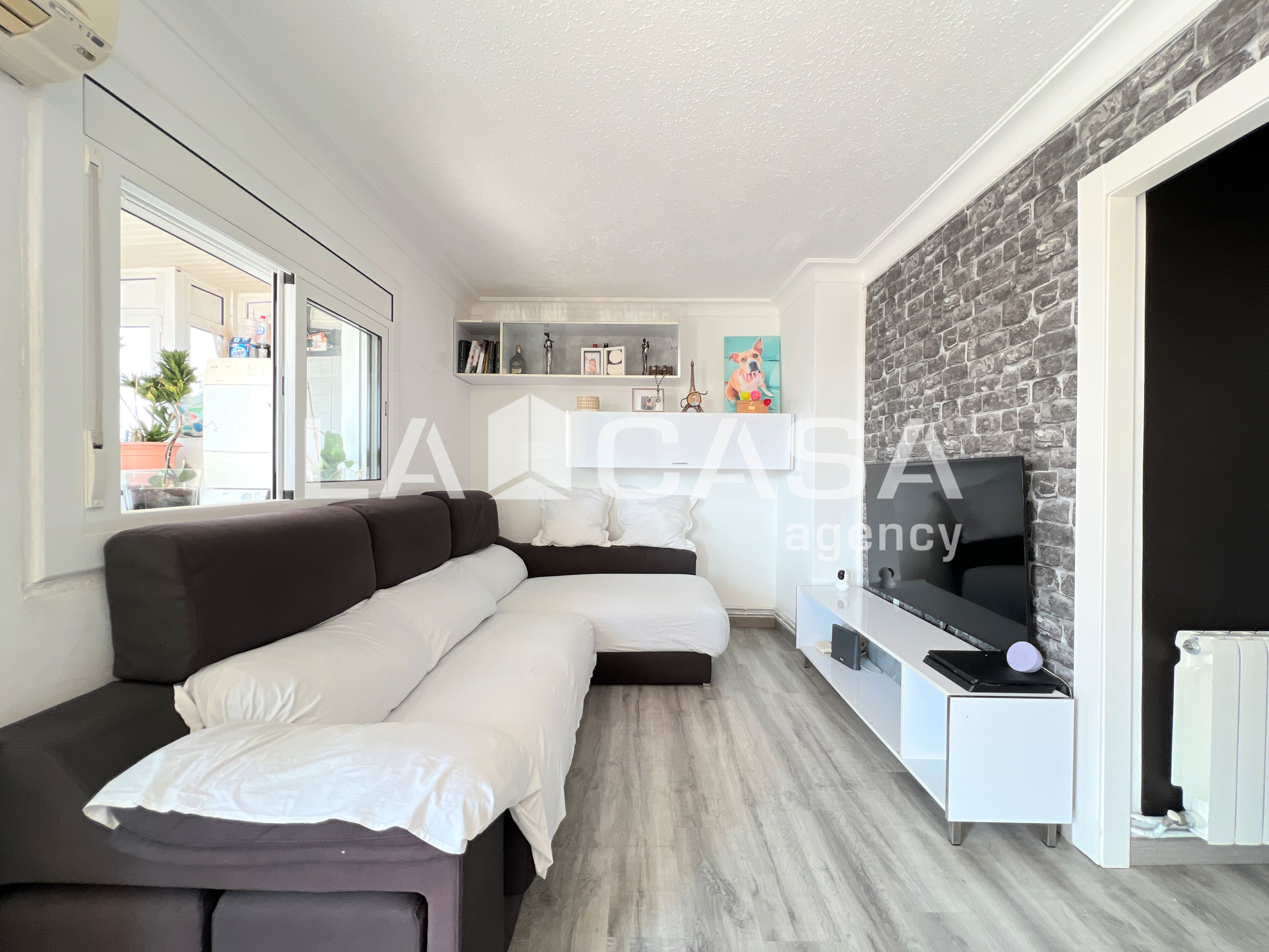 Sala de estar de Ático en venta en  Barcelona Capital con Calefacción y Terraza