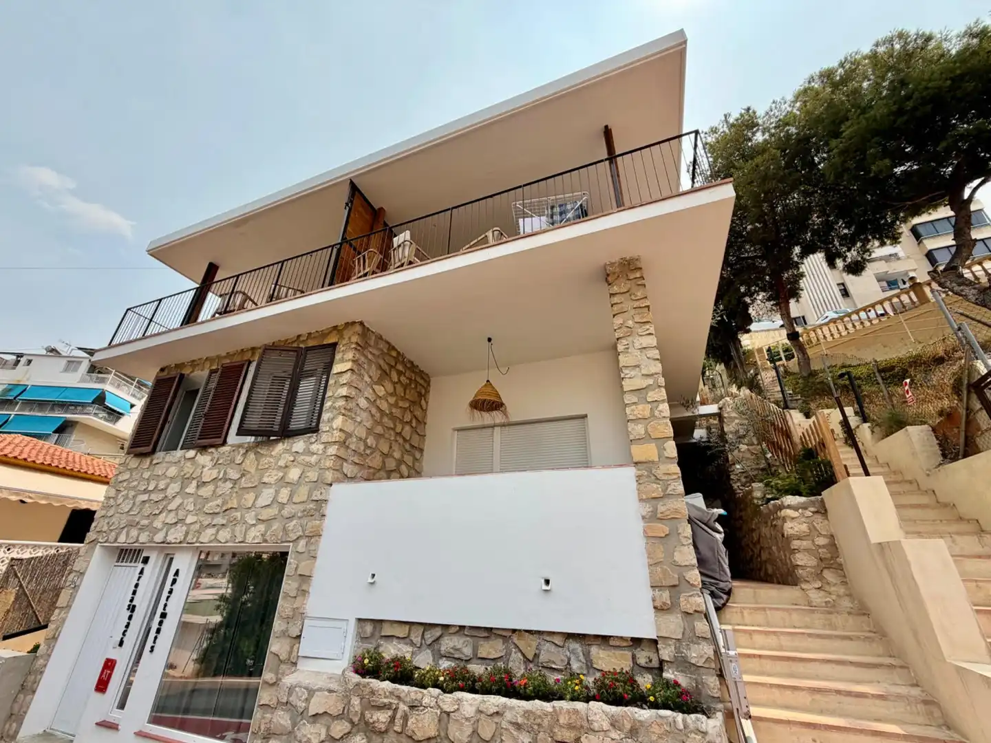 Vista exterior de Edificio en venta en Finestrat