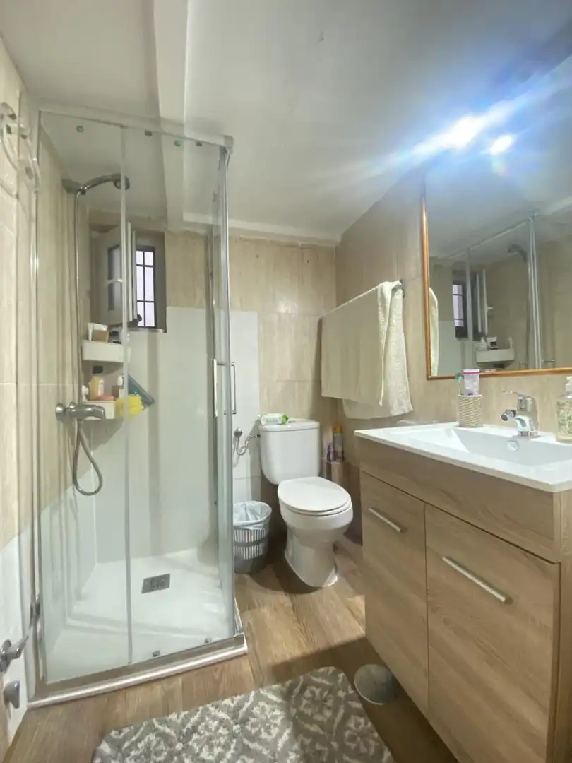 Bathroom of Ground floor for rent in Madrid