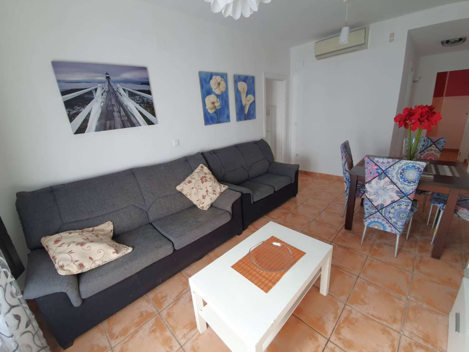 Sala d'estar de Apartament en venda en Vélez de Benaudalla amb Piscina