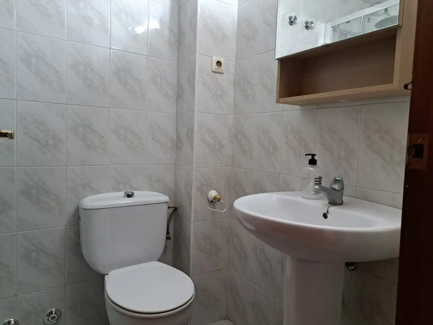 Badezimmer von Wohnung zur untervermieten in Cartagena mit Möbliert, Ofen und Waschmaschine