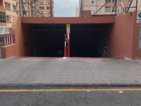 Aparcament de Garatge de lloguer en Las Palmas de Gran Canaria amb Alarma