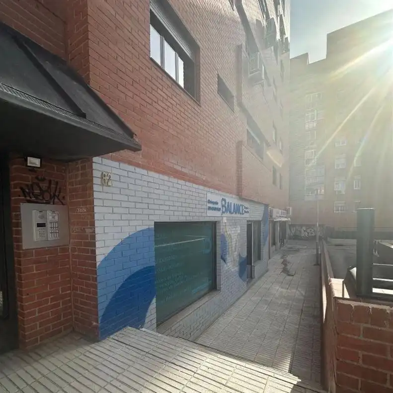Vista exterior de Piso en venta en Madrid