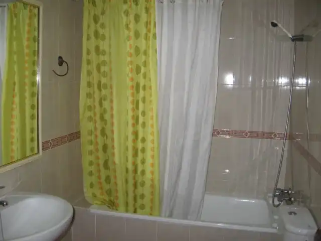 Baño de Casa o chalet en venta en Guadalcázar con Aire acondicionado, Trastero y Amueblado