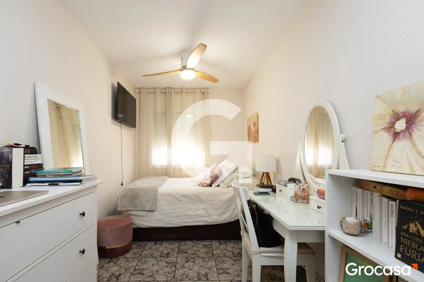 Habitación de Casa adosada en venta en Sant Vicenç Dels Horts con Aire acondicionado, Calefacción y Jardín privado