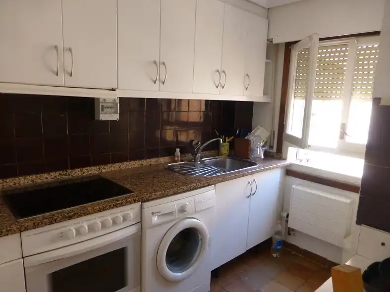 Cocina de Piso de alquiler en Zaragoza con Calefacción, Parquet y Amueblado