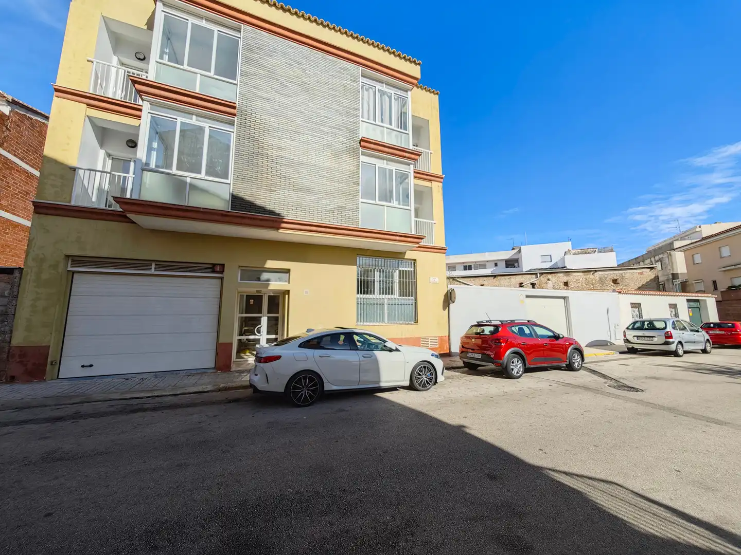Vista exterior de Edifici en venda en Bellreguard amb Piscina comunitària