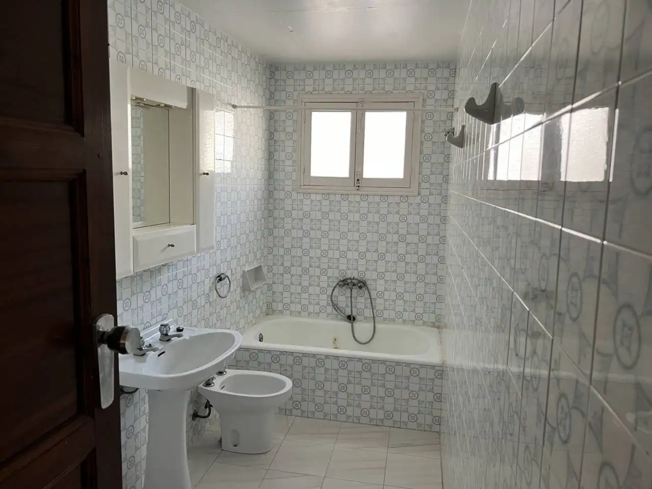 Bathroom of Flat for sale in Osuna  with Terrace