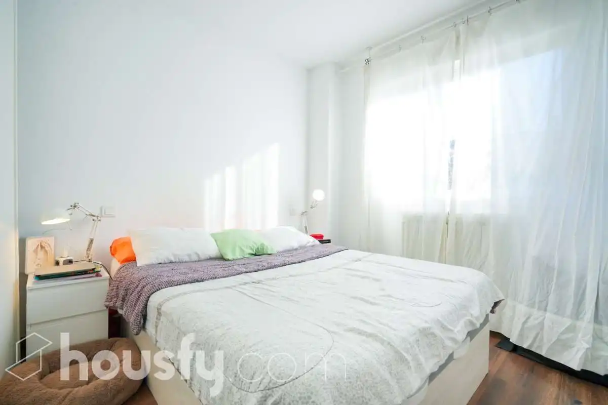 Habitación de Planta baja en venta en Las Rozas de Madrid con Aire acondicionado, Calefacción y Jardín privado