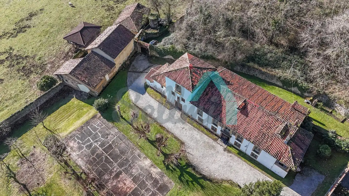 Casa o chalet en venta en Oviedo  con Jardín privado y Balcón