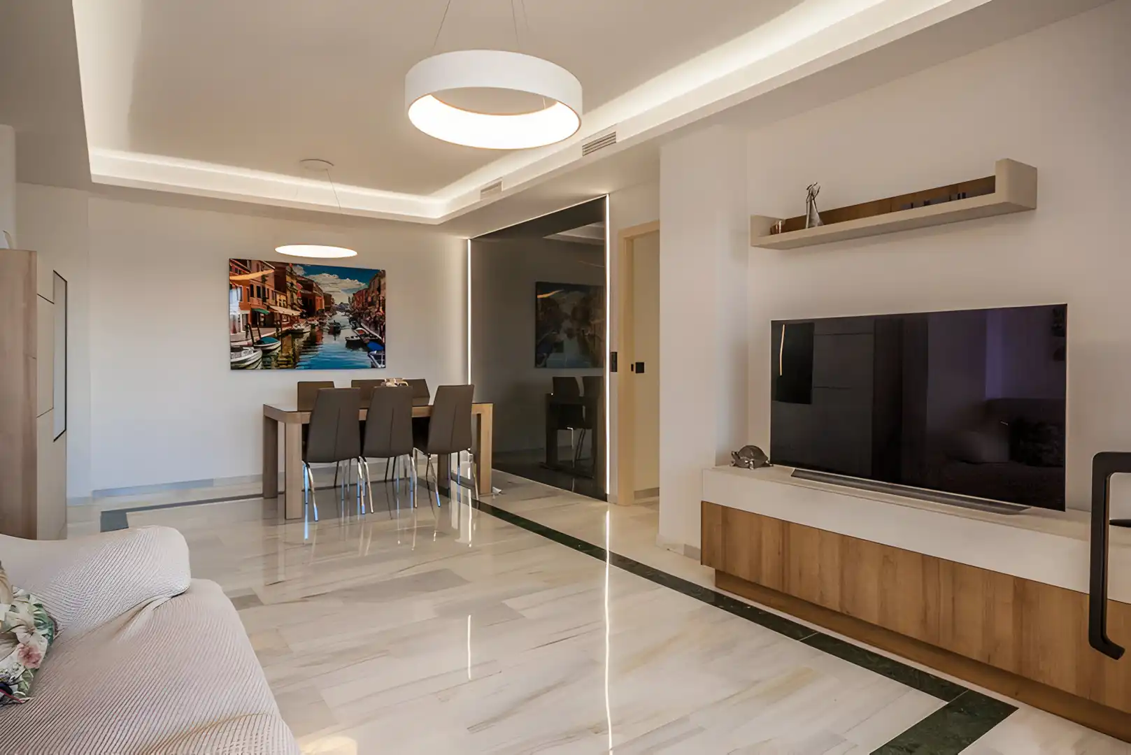 Sala de estar de Apartamento en venta en Marbella con Aire acondicionado, Terraza y Piscina