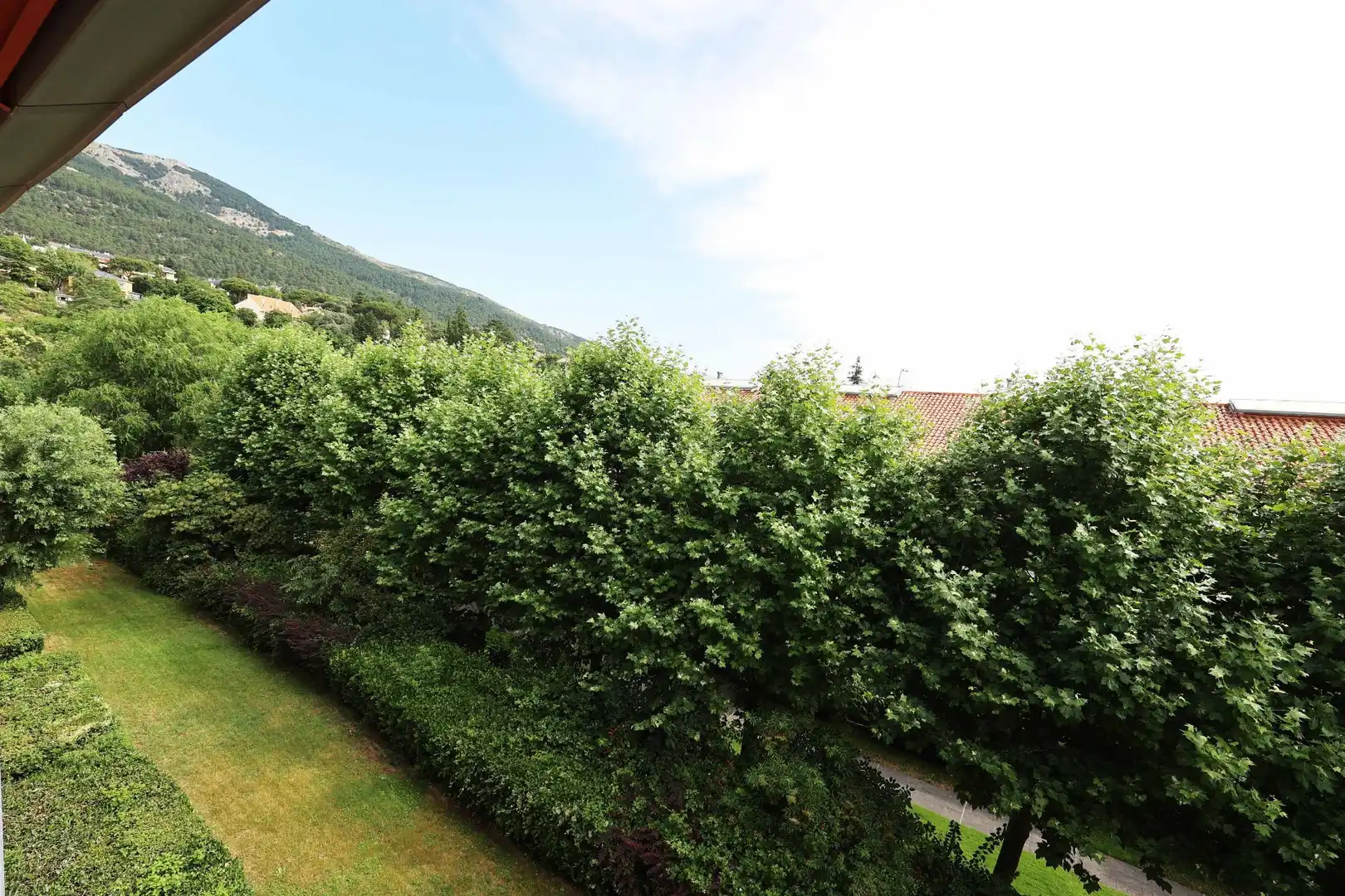 Jardín de Dúplex en venta en El Escorial con Calefacción, Terraza y Piscina comunitaria