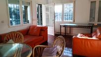 Sala d'estar de Casa o xalet en venda en Robledo de Chavela amb Terrassa i Piscina