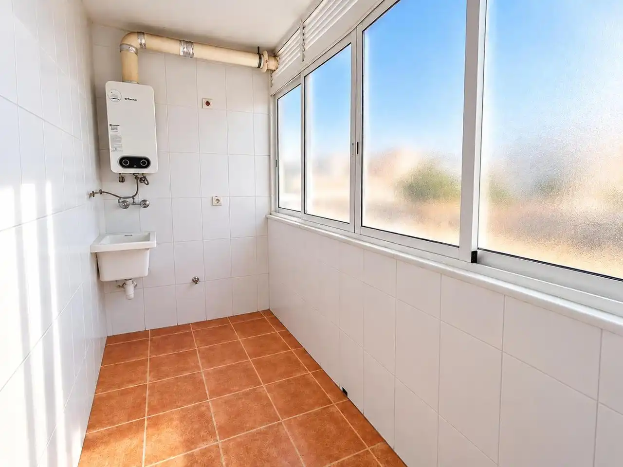 Piso con ascensor en venta en Calle Clara Campoamor, imagen 5