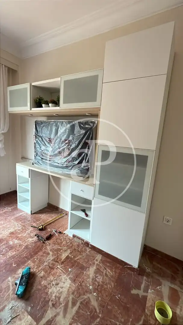 Dormitori de Pis de lloguer en Valencia amb Aire condicionat, Calefacció i Moblat