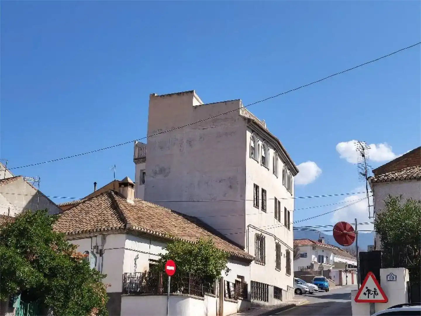Vista exterior de Casa o xalet en venda en La Zubia amb Aire condicionat i Traster