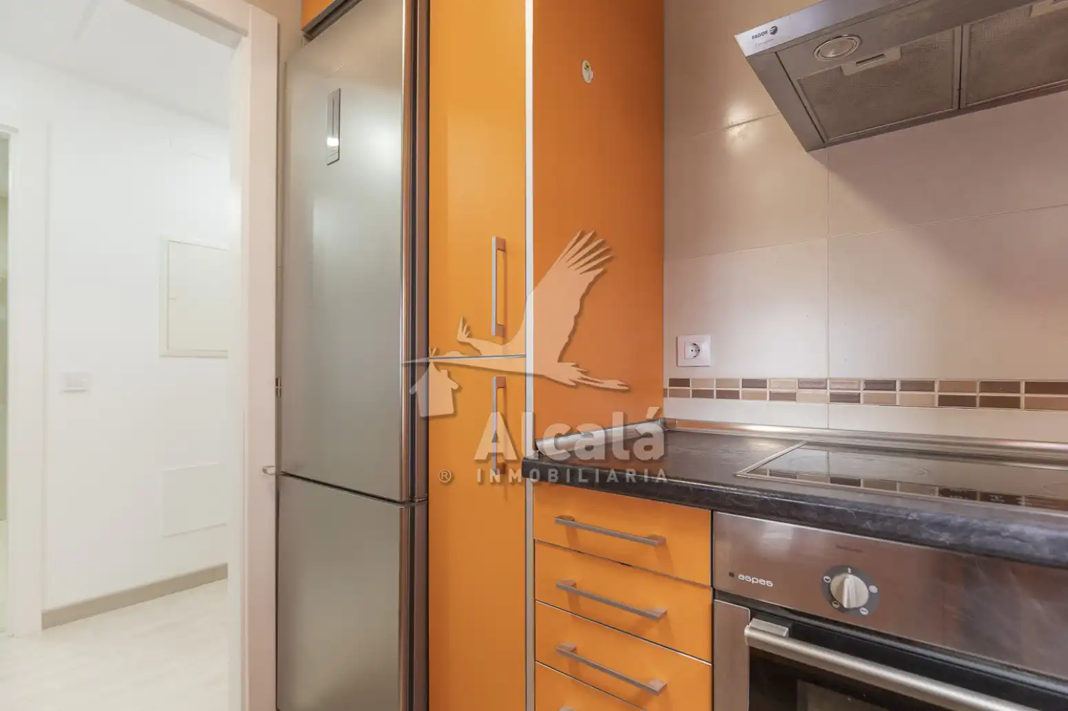 Cocina de Piso en venta en Alcalá de Henares con Aire acondicionado, Calefacción y Jardín privado
