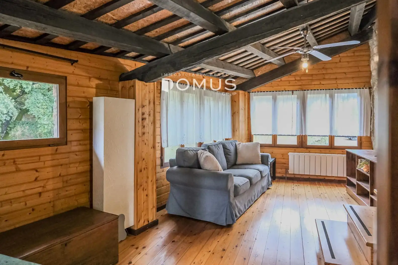 Habitación de Finca rústica en venta en Santa Pau con Calefacción, Parquet y Piscina