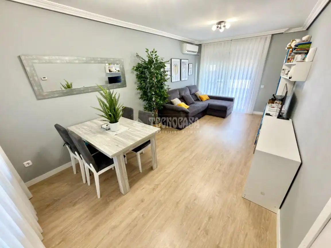 Sala de estar de Casa adosada en venta en Valdeaveruelo con Aire acondicionado, Calefacción y Terraza
