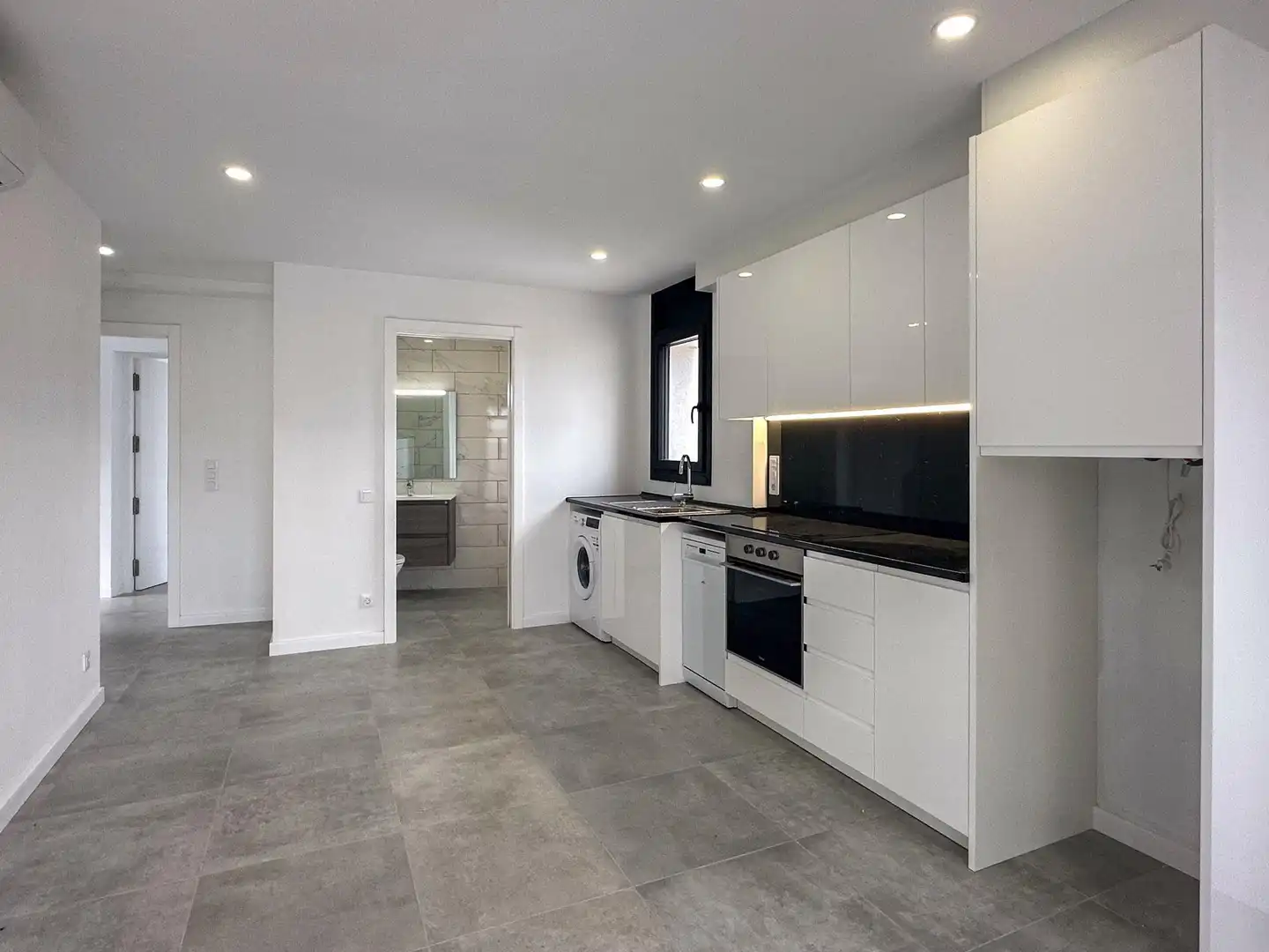 Cocina de Apartamento en venta en Roses con Aire acondicionado, Terraza y Balcón
