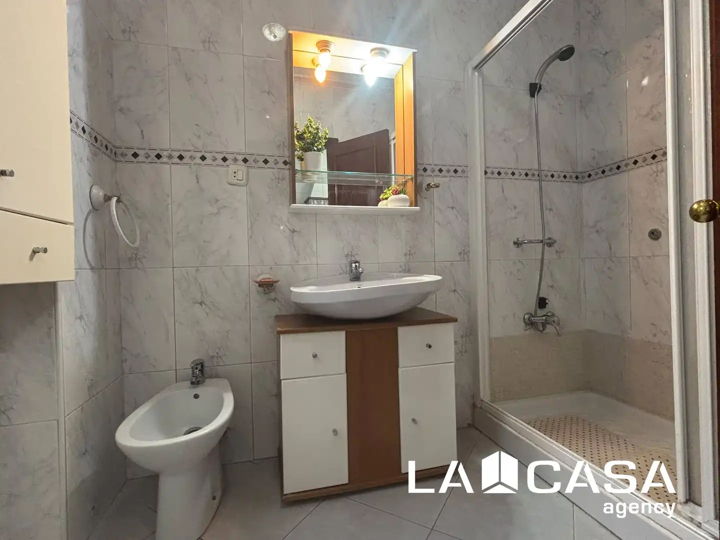 Bathroom of Houses for sale in Dos Hermanas