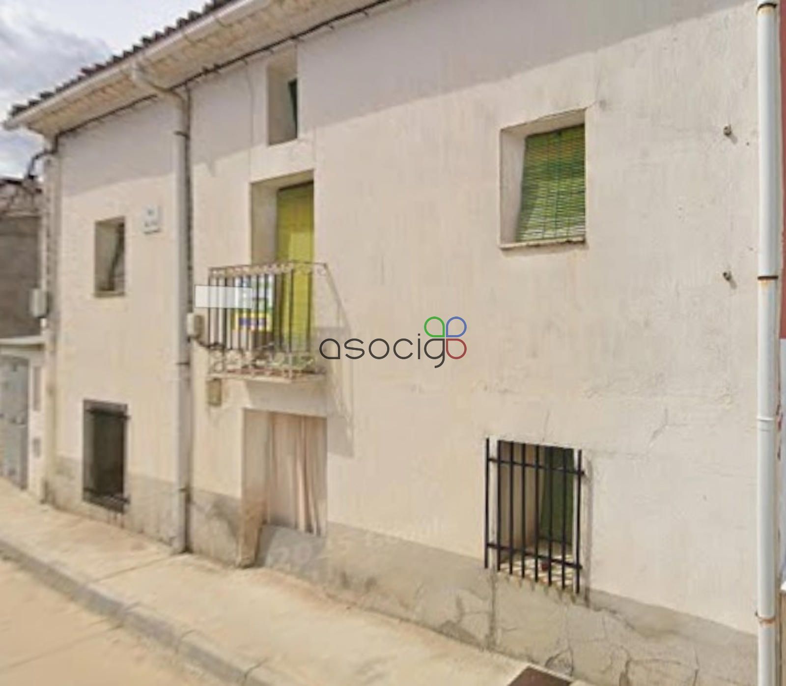 Vista exterior de Casa o xalet en venda en Medranda amb Terrassa i Traster