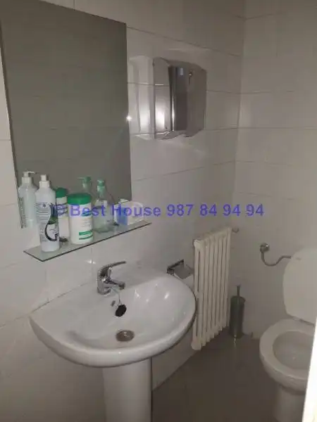 Büro zum Verkauf in Casco Antiguo
