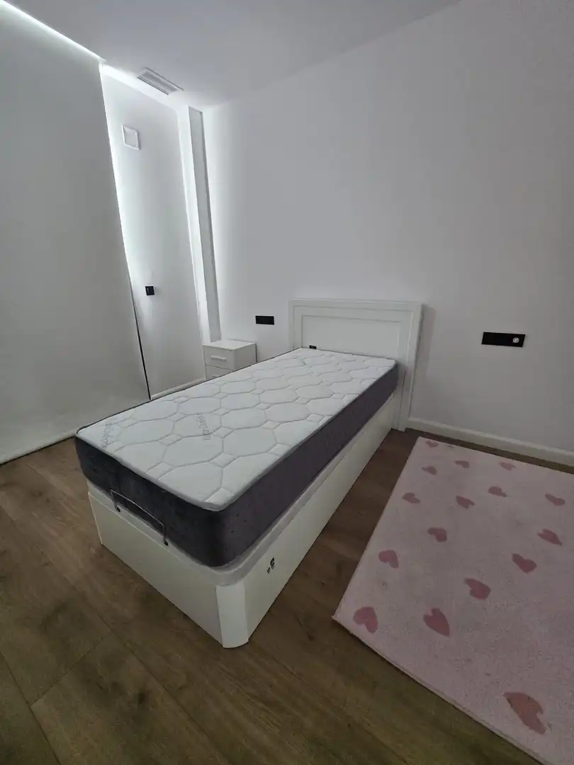 Habitación de Casa o chalet de alquiler en Finestrat con Aire acondicionado, Calefacción y Jardín privado