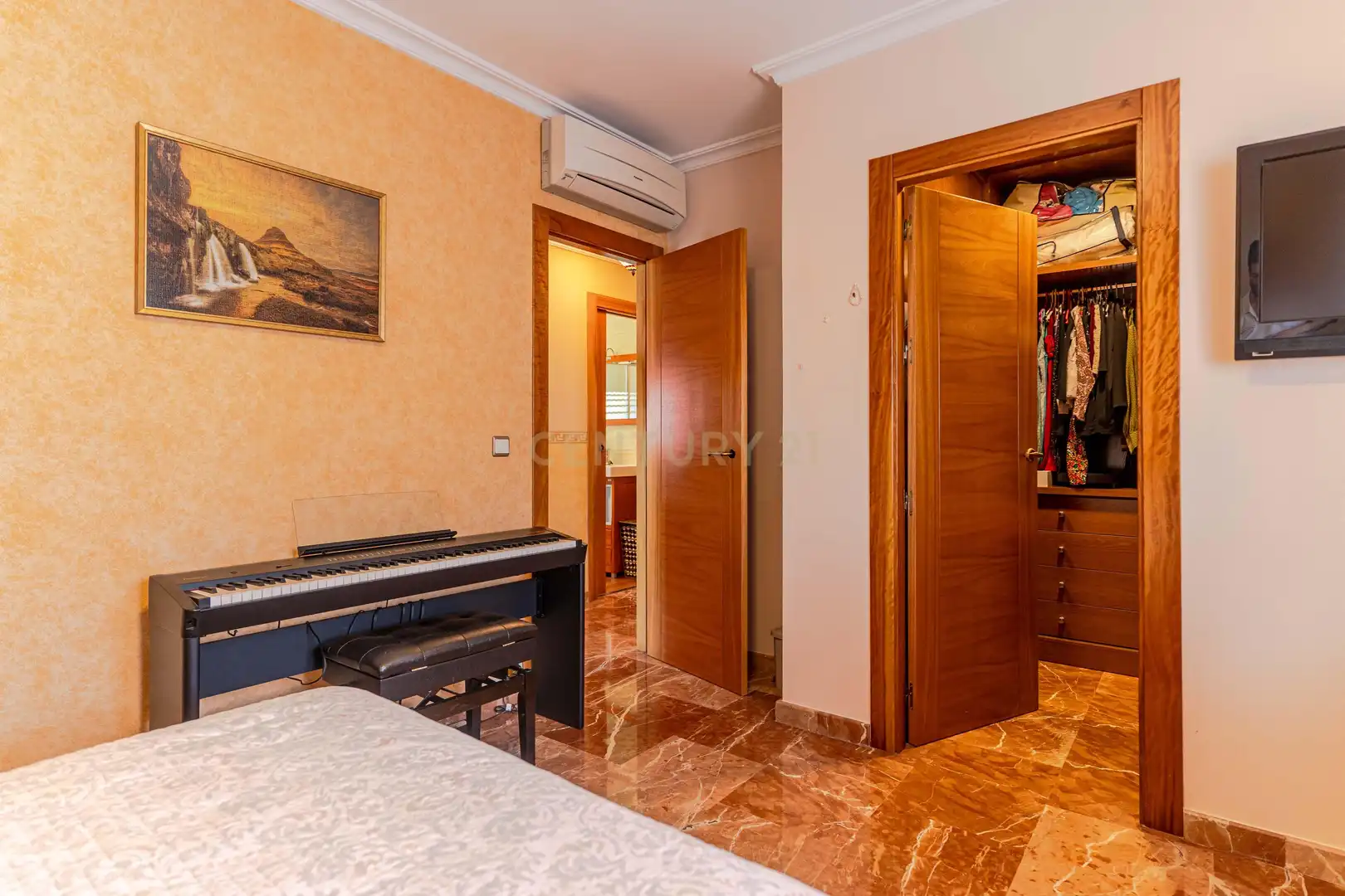 Houses for sale in Baza  with Storage room and Balcony