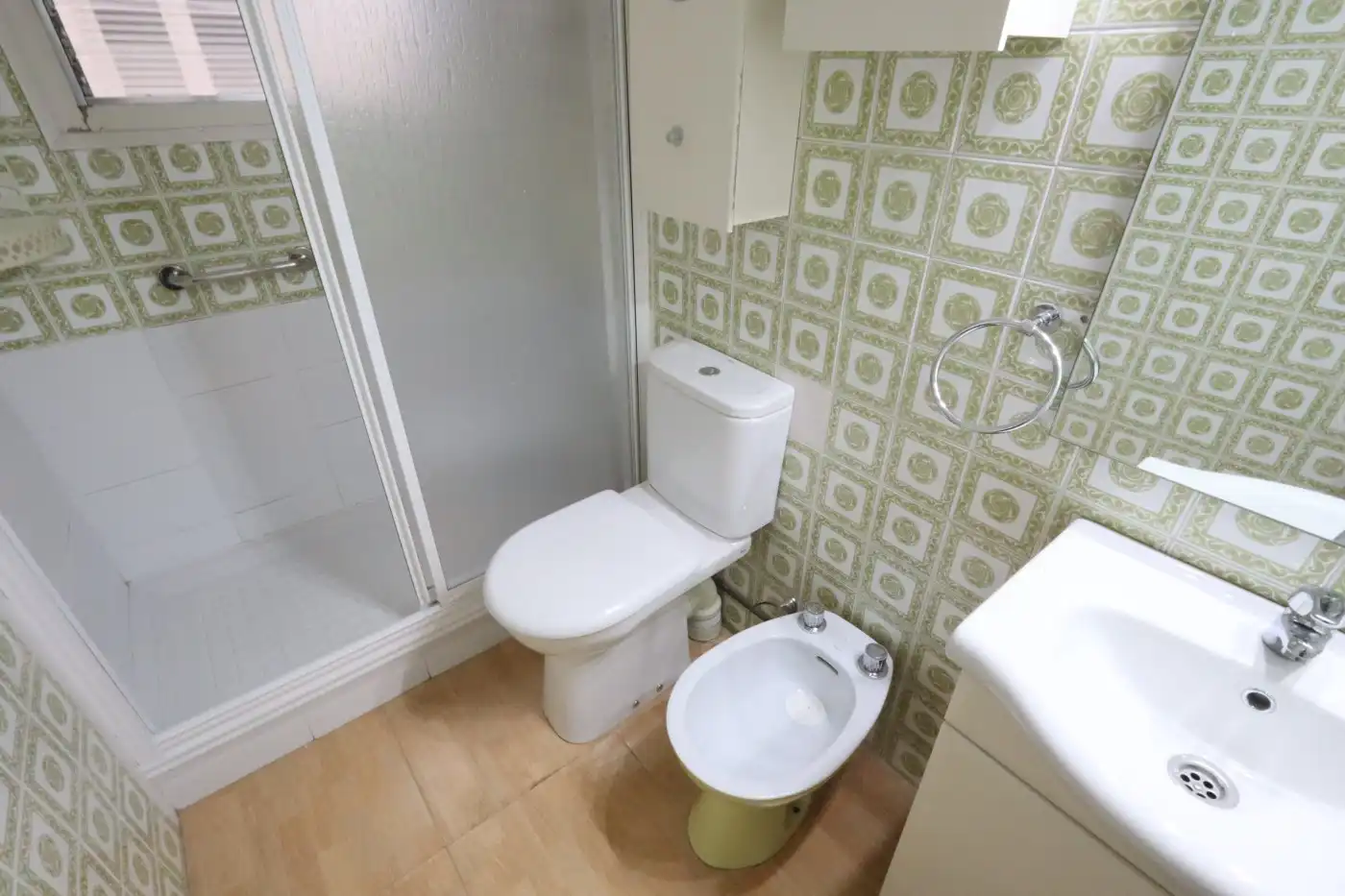 Baño de Piso en venta en Barcelona con Calefacción, Balcón y Jacuzzi