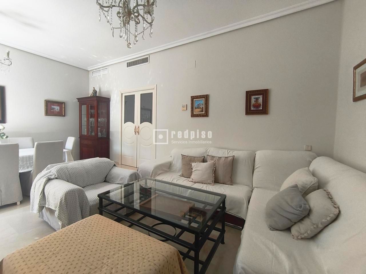 Sala d'estar de Pis de lloguer en  Sevilla Capital amb Aire condicionat, Terrassa i Moblat