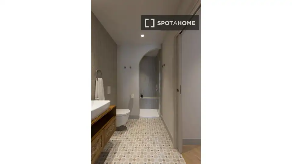 Bathroom of Apartments for share in San Cristóbal de la Laguna  with Air Conditioner, Terrace and Furnished
