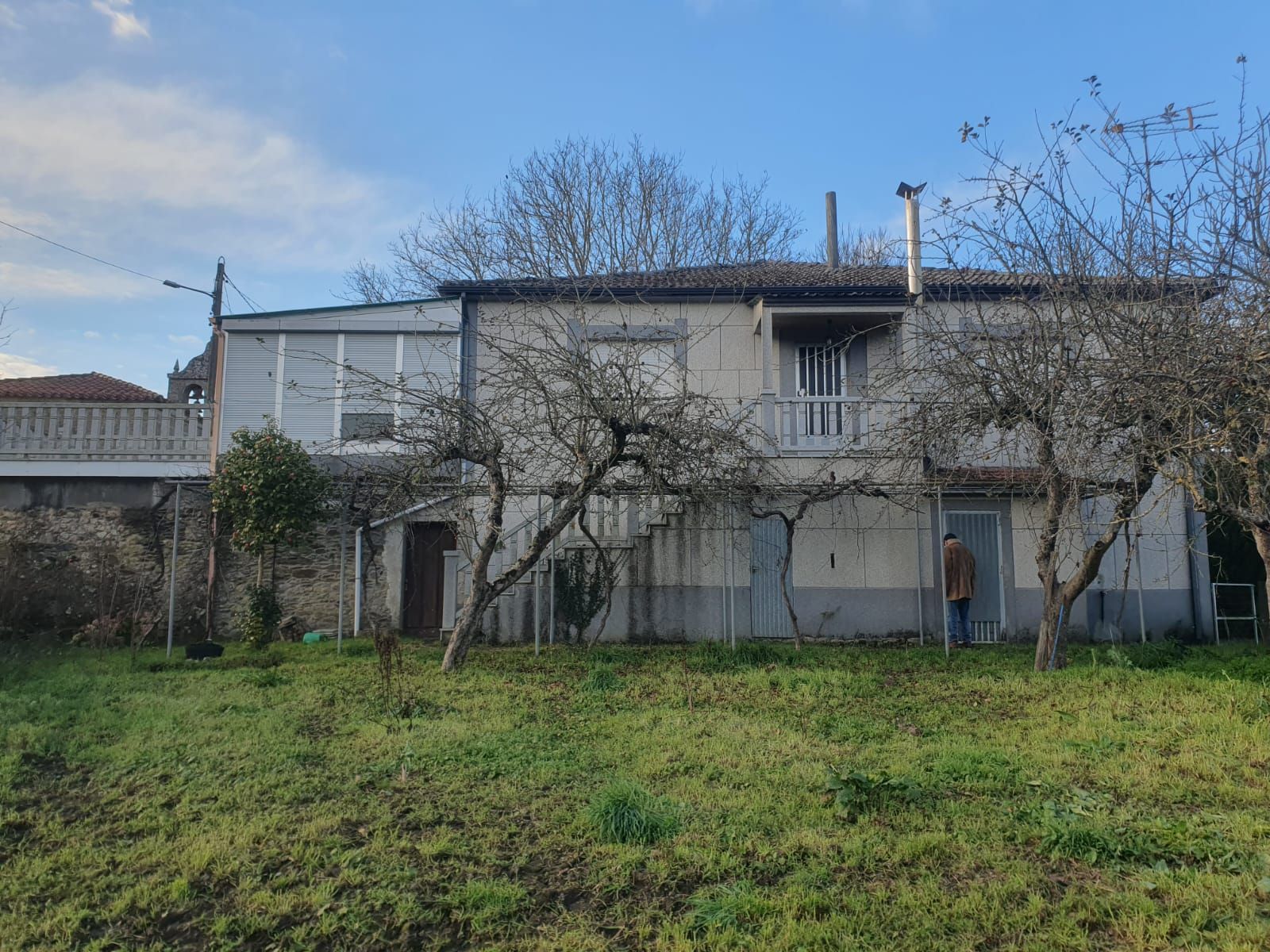 Vista exterior de Casa o xalet en venda en O Saviñao  amb Calefacció, Jardí privat i Terrassa