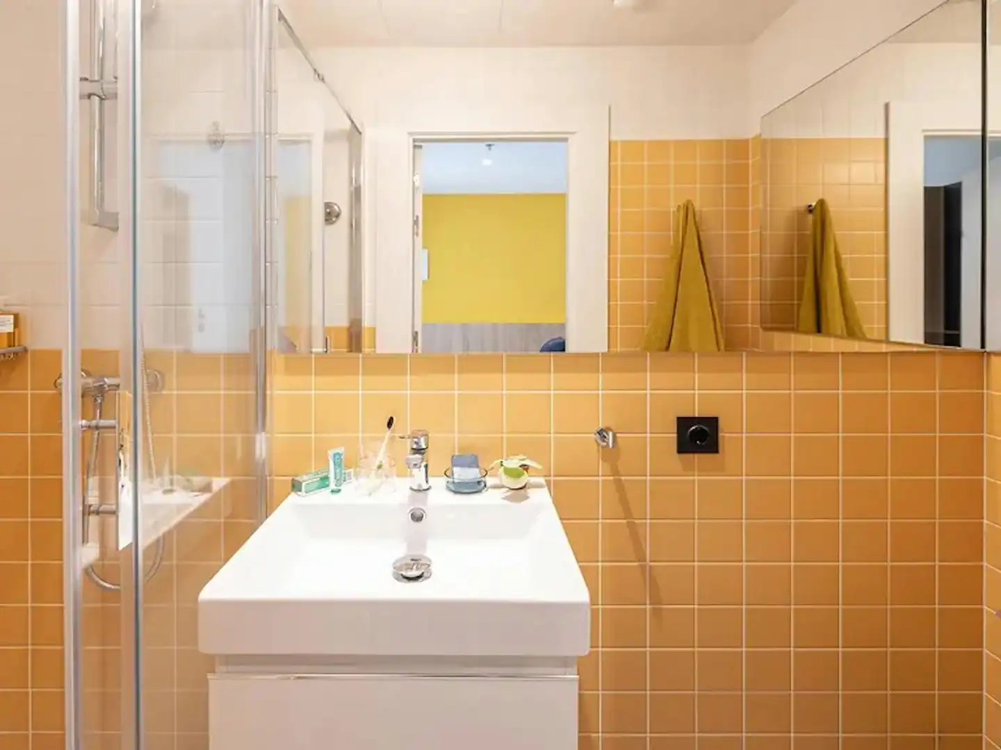 Badezimmer von Gebäude zur Miete in Sevilla