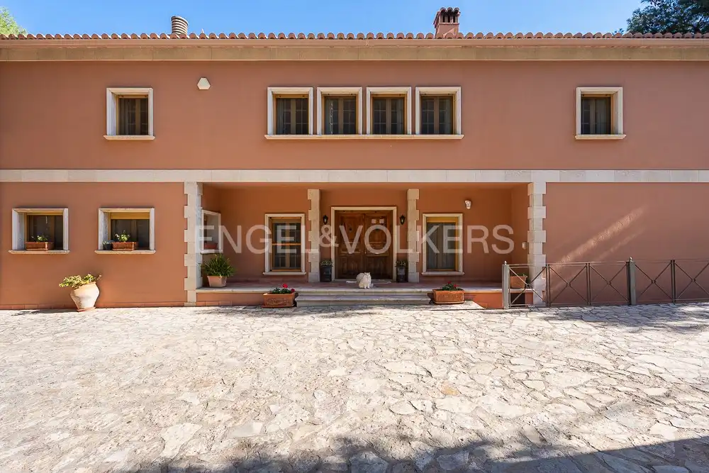 Vista exterior de Casa o xalet en venda en Sagunto / Sagunt amb Calefacció, Jardí privat i Parquet