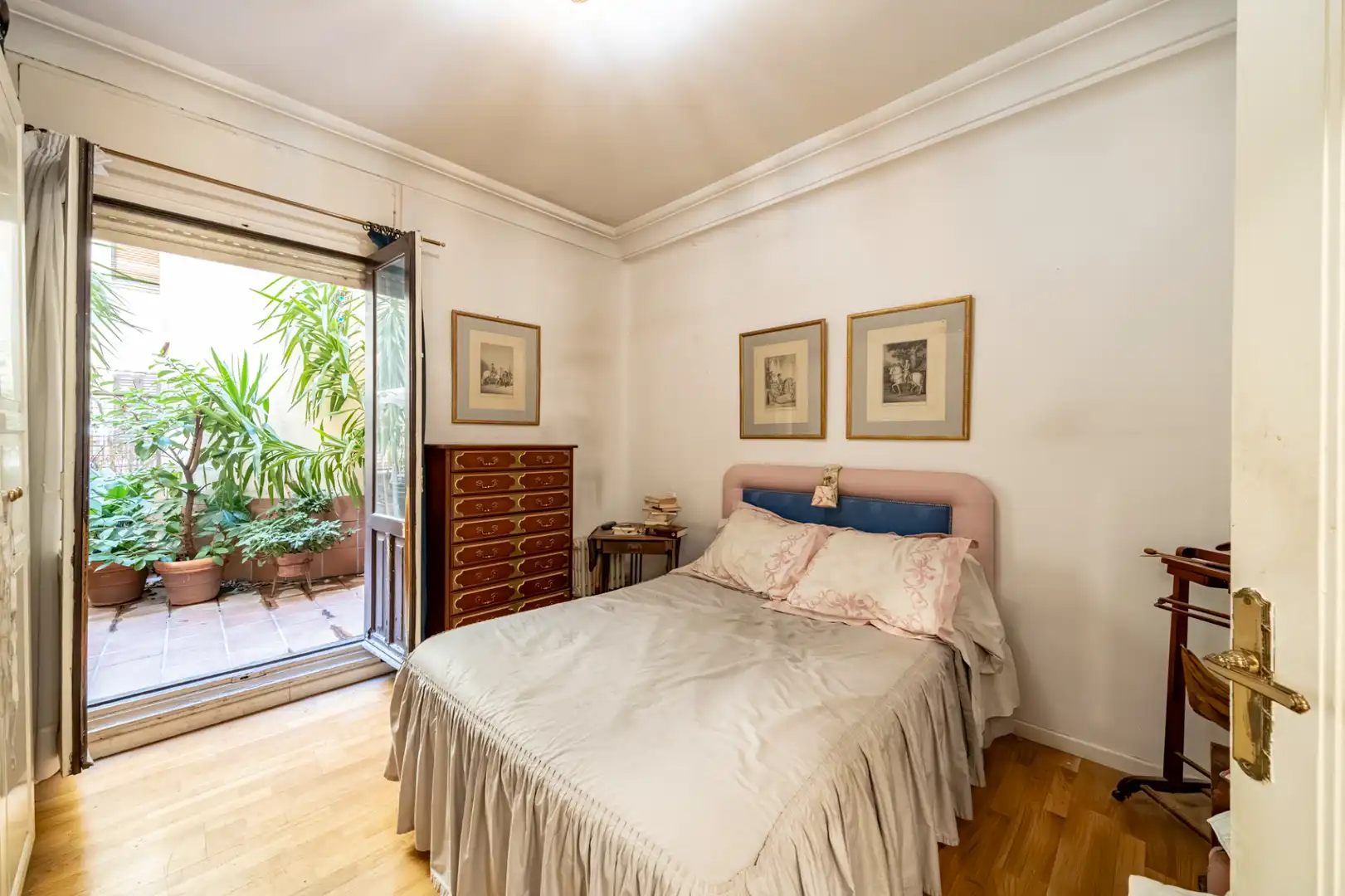 Habitación de Piso en venta en Madrid con Aire acondicionado, Calefacción y Jardín privado