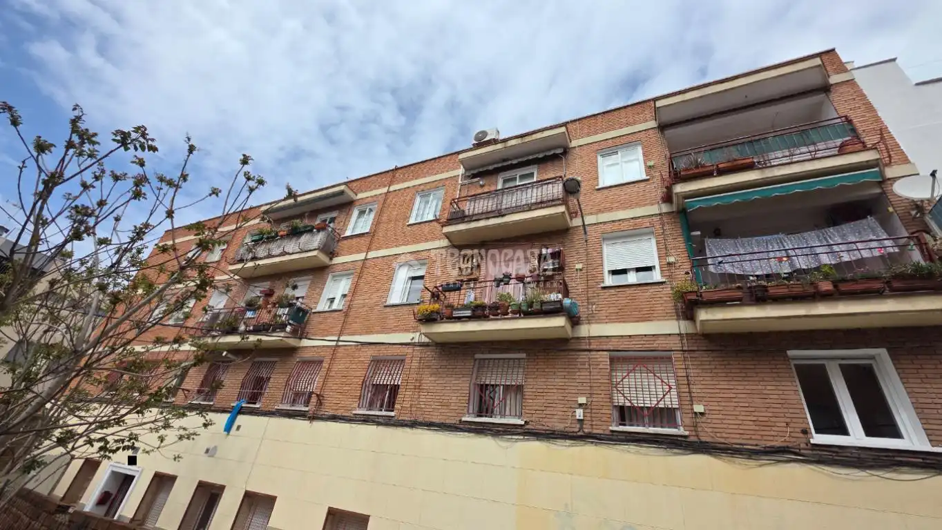 Vista exterior de Pis en venda en  Madrid Capital amb Calefacció i Terrassa