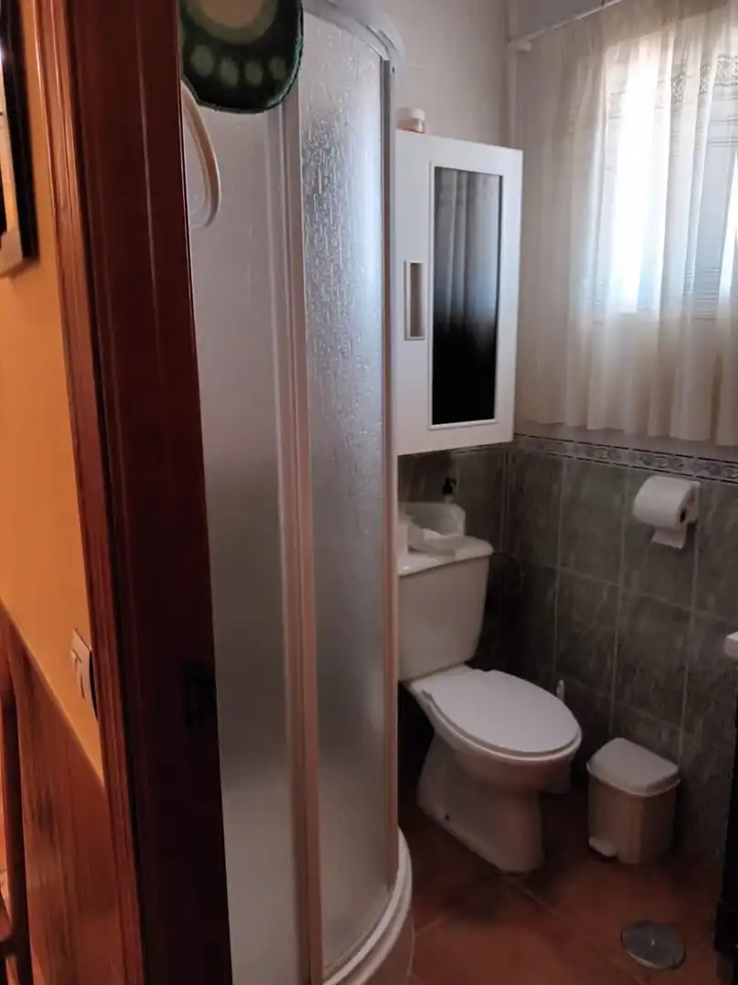 Bathroom of Houses for sale in Mengíbar  with Air Conditioner, Terrace and Storage room