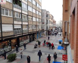 Vista exterior de Pis de lloguer en Valladolid Capital amb Terrassa i Balcó