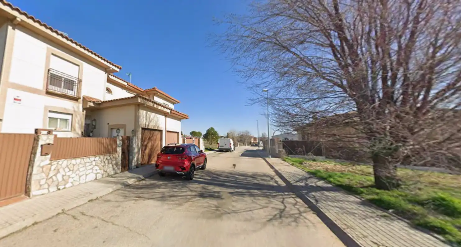 Casa en venta en ALCALDE LUIS FELIPE AUÑON, imagen 2