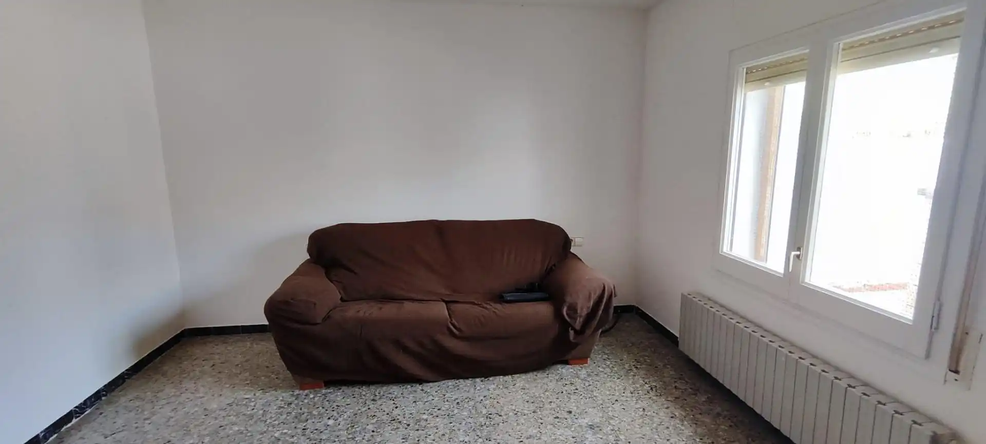 Sala d'estar de Casa o xalet en venda en Sant Hipòlit de Voltregà amb Terrassa i Balcó