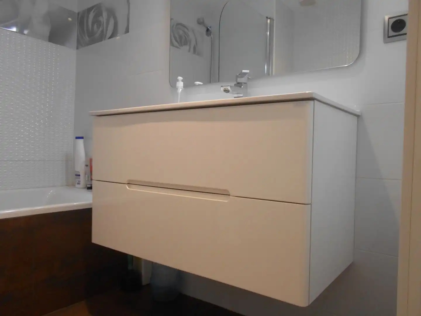 Bathroom of Flat for rent in Valencia  with Air Conditioner, Heating and Terrace