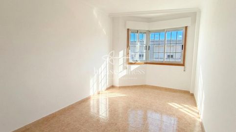 Foto 4 de Piso en venta en Alto del Castaño, Narón