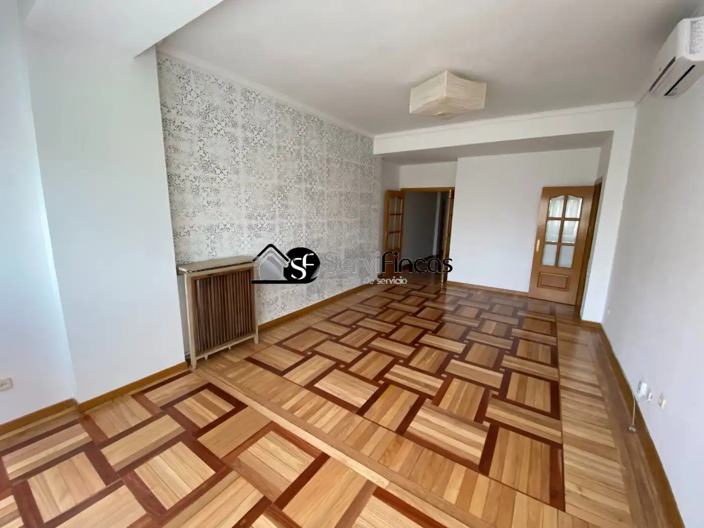 Sala d'estar de Pis de lloguer en Madrid amb Aire condicionat, Calefacció i Parquet