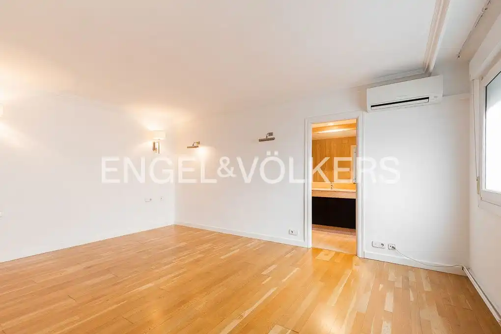 Sala de estar de Piso en venta en Valencia con Aire acondicionado, Calefacción y Parquet