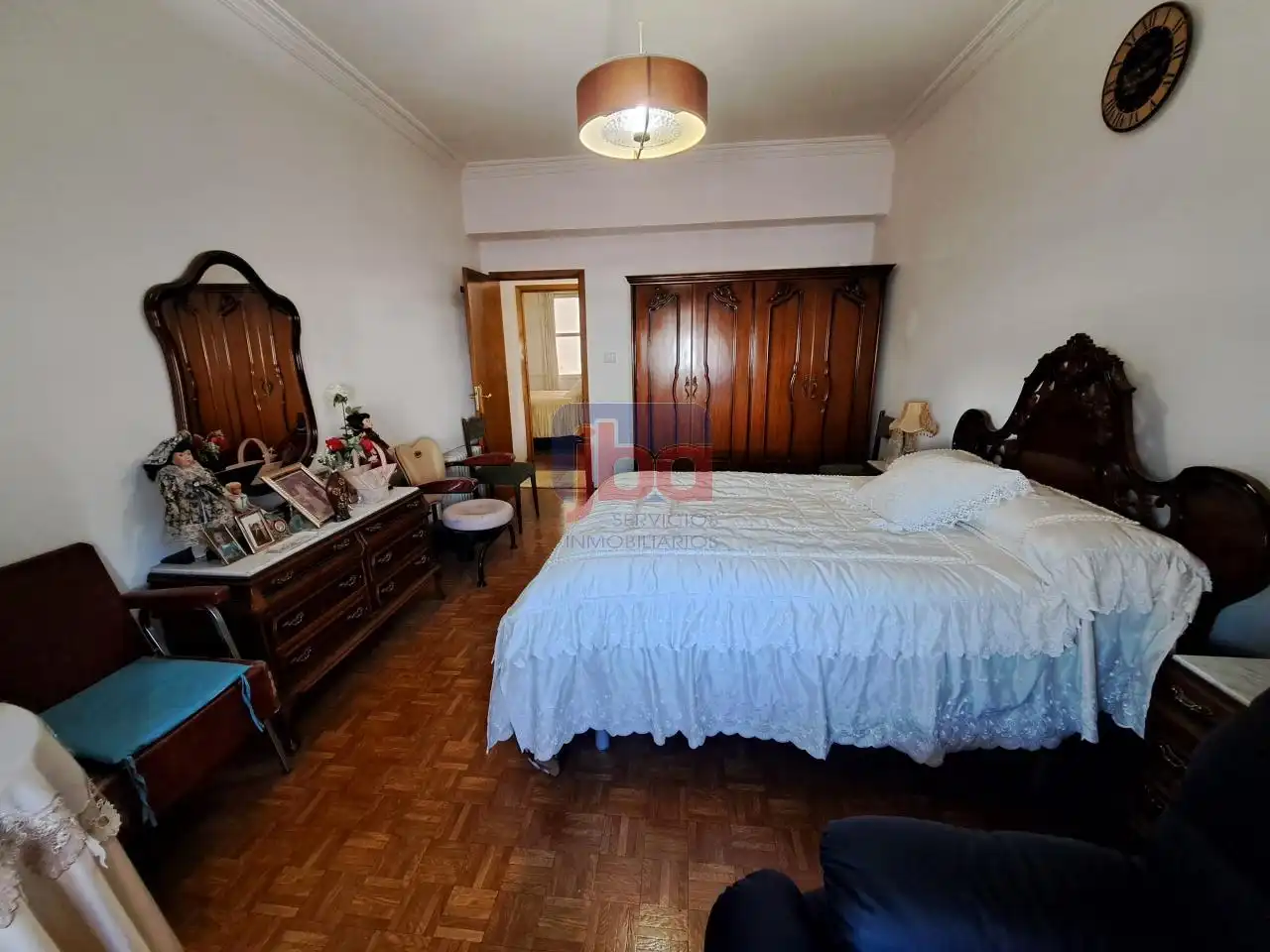 Dormitori de Pis en venda en Ourense Capital  amb Calefacció, Parquet i Terrassa