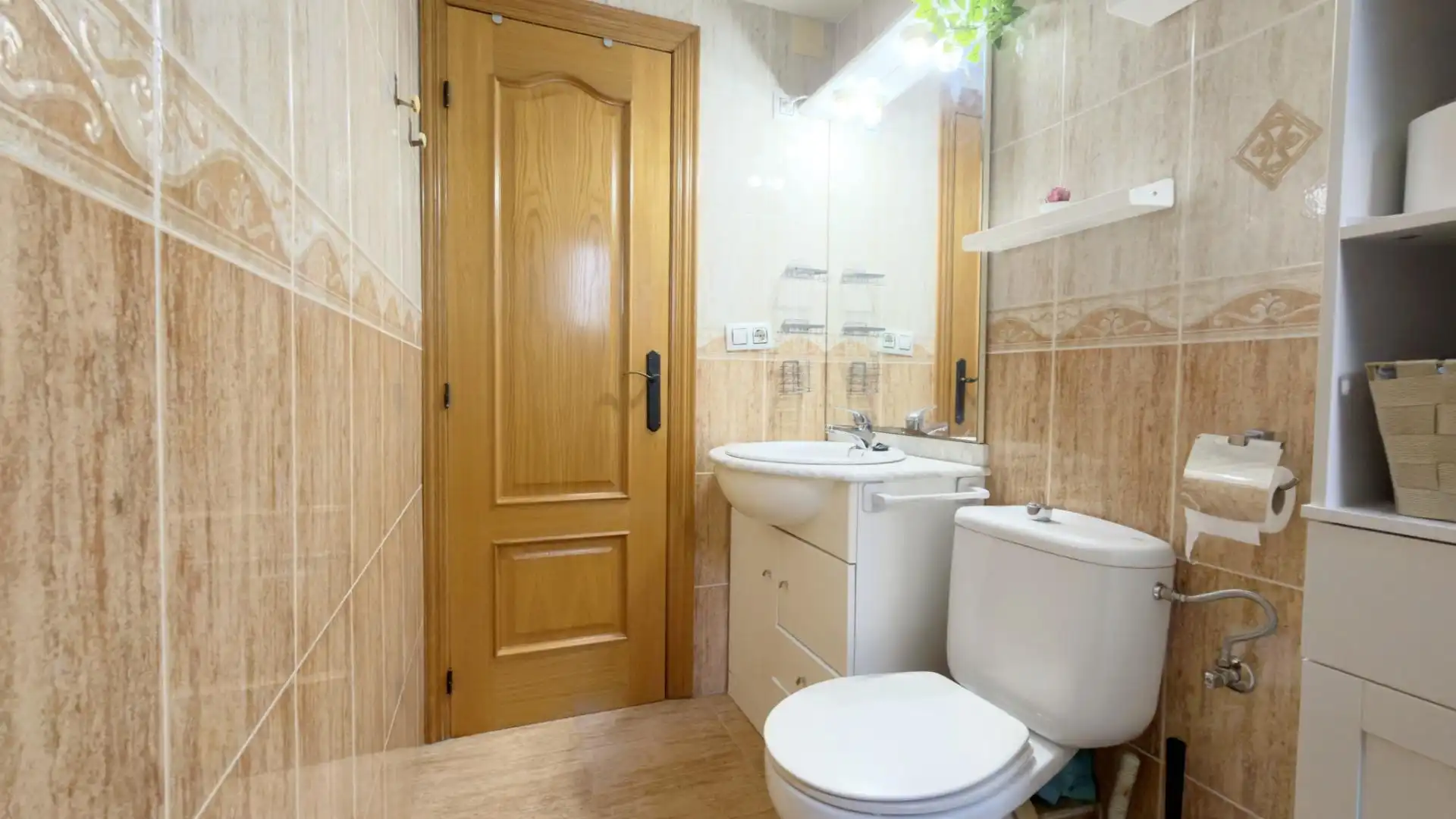Badezimmer von Dachboden zum Verkauf in Massamagrell mit Terrasse und Abstellraum