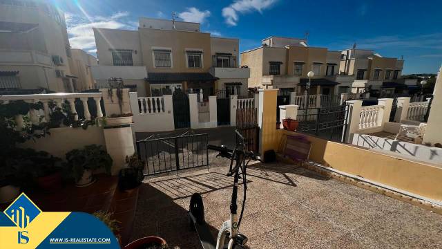 Casa-chalet en Venta en La Florida