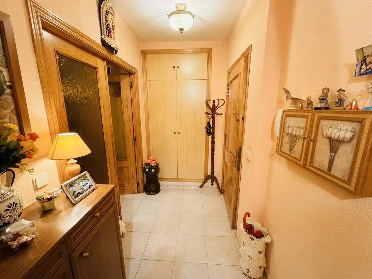 Wohnung zum Verkauf in Cobeja mit Klimaanlage, Heizung und Terrasse