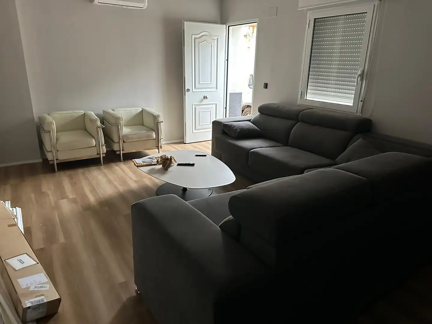 Sala de estar de Piso para compartir en Cartagena con Aire acondicionado, Calefacción y Terraza